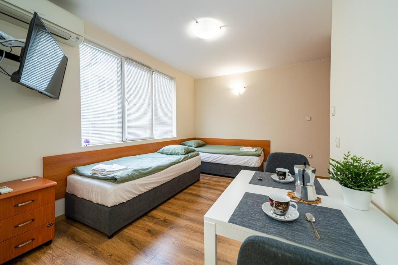 Apartment & *